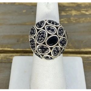 John Hardy Kali Pebble Sterling Silver/Black
Chalcedony/Black Sapphire Lava Ring